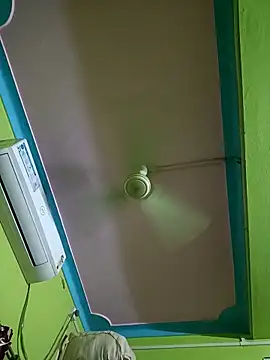 Hotcupale345 online show from April 1, 5:21 pm