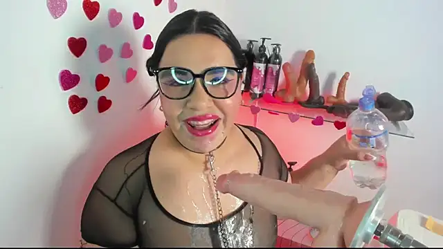 Snapshot of Alanna-sloppy chatting on May 31, 12:34 pm Alanna-sloppy online show from May 31, 12:34 pm