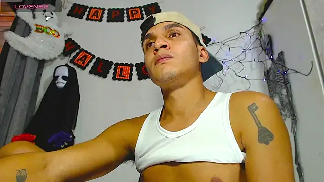 Angel latinboy online show from October 21, 7:36 pm