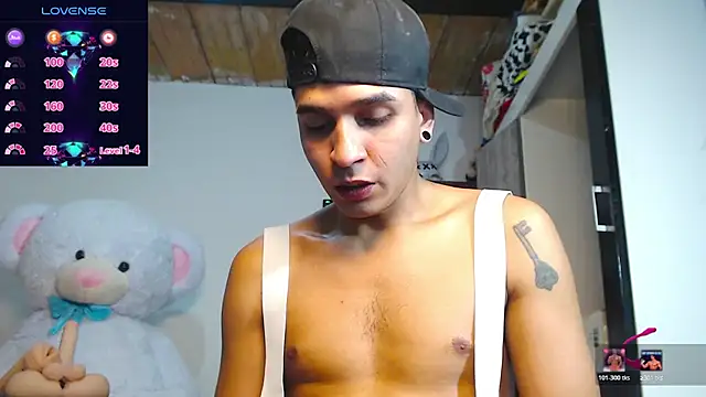 Angel latinboy online show from April 29, 3:16 pm
