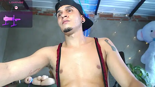 Angel latinboy online show from July 16, 8:26 pm