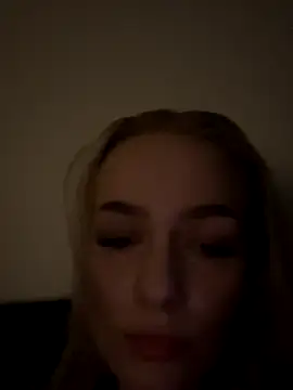 Snapshot of DaryaDoll chatting on November 13, 10:52 pm DaryaDoll online show from November 13, 10:52 pm