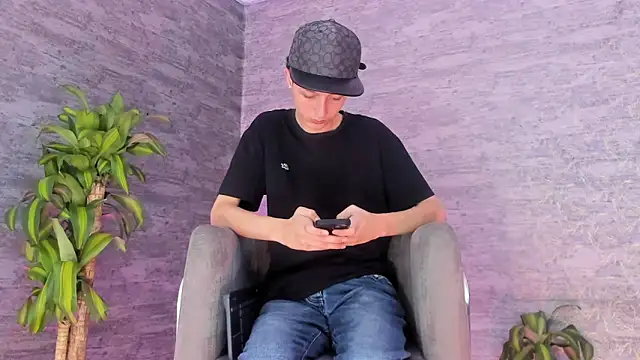 ArthurCox online show from September 17, 5:47 pm