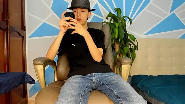 ArthurCox online show from October 4, 5:33 pm