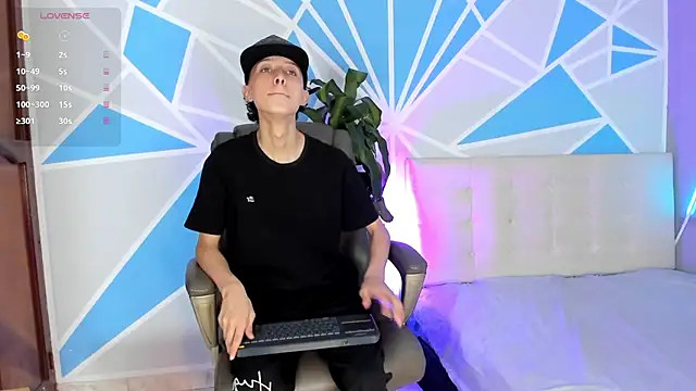 ArthurCox online show from October 11, 5:44 pm