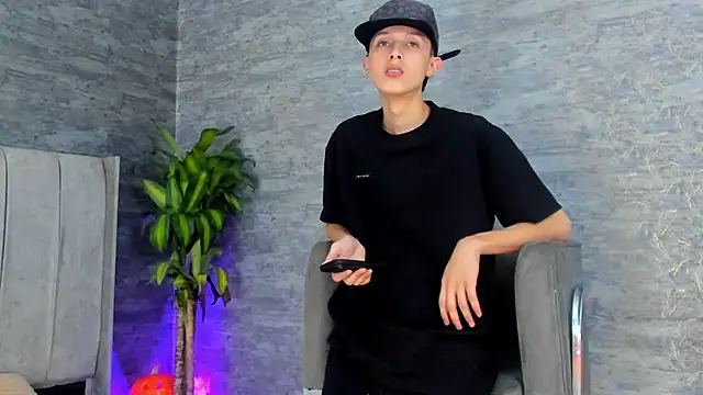 ArthurCox online show from October 25, 5:30 pm