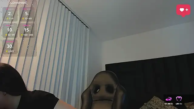 SaraWagner  online show from September 29, 6:02 pm