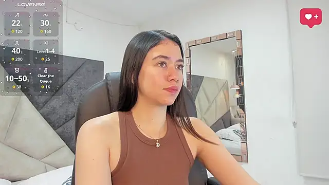 SaraWagner  online show from May 11, 12:49 am