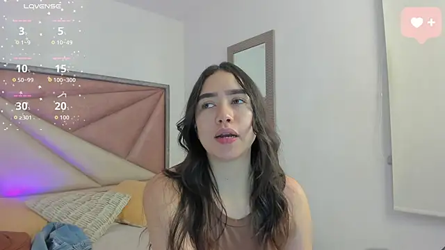 SaraWagner  online show from June 20, 12:03 am