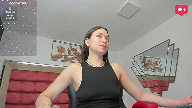SaraWagner  online show from July 29, 11:58 pm