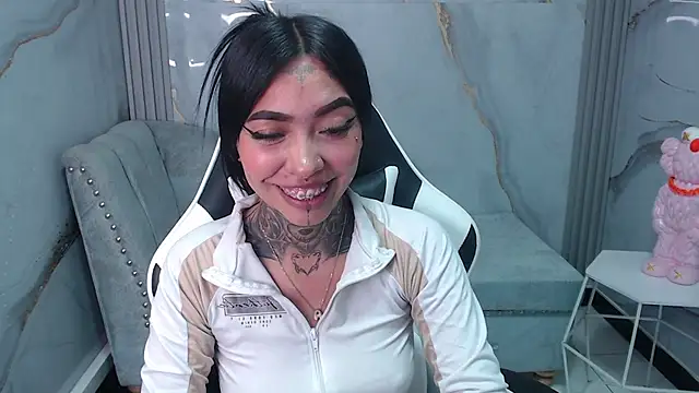 Ashley Blum v online show from October 1, 1:11 am