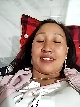 cute love00 online show from March 13, 12:56 pm