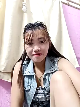 Snapshot of adbosa_00 chatting on September 28, 11:10 pm adbosa 00 online show from September 28, 11:10 pm