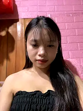 Snapshot of LunaBerry18 chatting on October 2, 12:56 pm LunaBerry18 online show from October 2, 12:56 pm