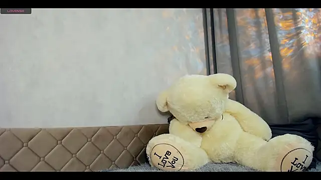 Snapshot of BelleDream chatting on August 1, 6:29 pm BelleDream online show from August 1, 6:29 pm
