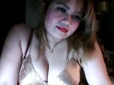 Snapshot of Miss_Heart chatting on September 25, 8:34 pm Miss Heart online show from September 25, 8:34 pm