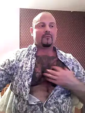 Snapshot of _NEREZA_ chatting on May 3, 9:10 pm NEREZA online show from May 3, 9:10 pm