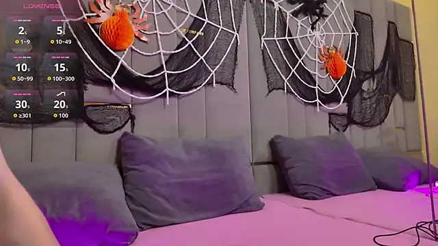 Snapshot of TheodoreMcLovin chatting on October 14, 3:46 pm TheodoreMcLovin online show from October 14, 3:46 pm