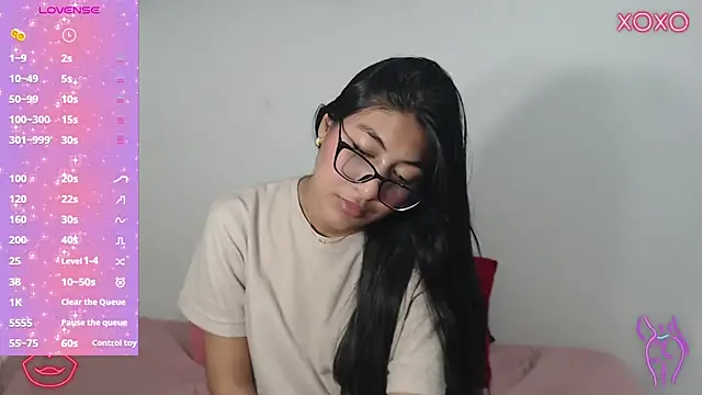 Allison 19   online show from October 17, 8:50 am