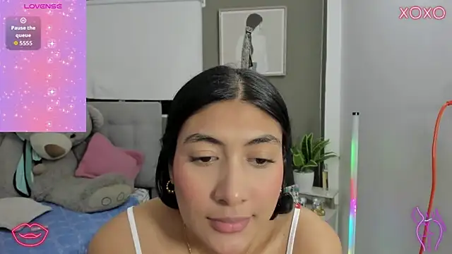 Allison 19   online show from December 17, 4:18 am