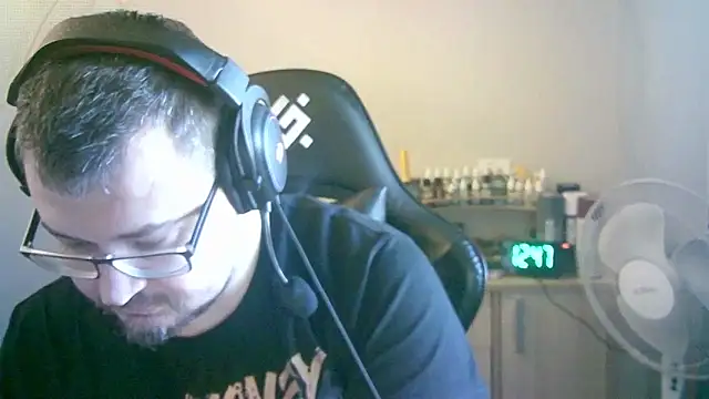 SirAbuser online show from March 15, 9:48 am