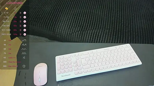 Snapshot of Cutiee_Alicee chatting on February 4, 7:42 pm Cutiee Alicee online show from February 4, 7:42 pm