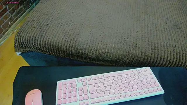 Snapshot of Cutiee_Alicee chatting on February 27, 7:58 pm Cutiee Alicee online show from February 27, 7:58 pm