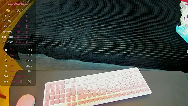 Snapshot of Cutiee_Alicee chatting on March 5, 8:38 pm Cutiee Alicee online show from March 5, 8:38 pm