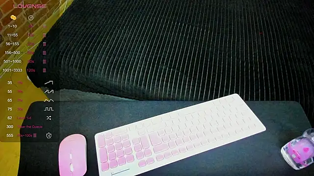 Snapshot of Cutiee_Alicee chatting on March 11, 8:15 pm Cutiee Alicee online show from March 11, 8:15 pm