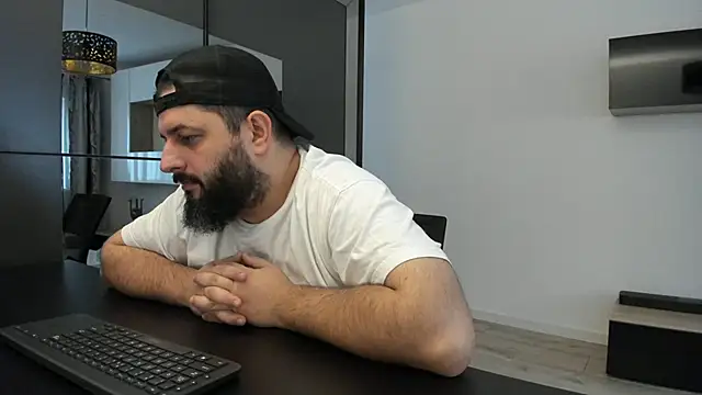 Snapshot of DravenPeak chatting on October 13, 1:22 pm DravenPeak online show from October 13, 1:22 pm