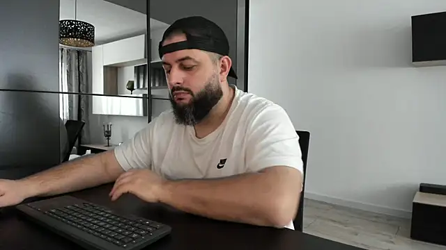 Snapshot of DravenPeak chatting on October 26, 10:32 am DravenPeak online show from October 26, 10:32 am