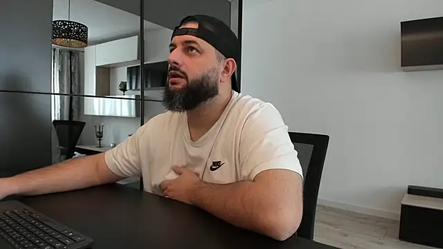 Snapshot of DravenPeak chatting on October 28, 11:25 am DravenPeak online show from October 28, 11:25 am