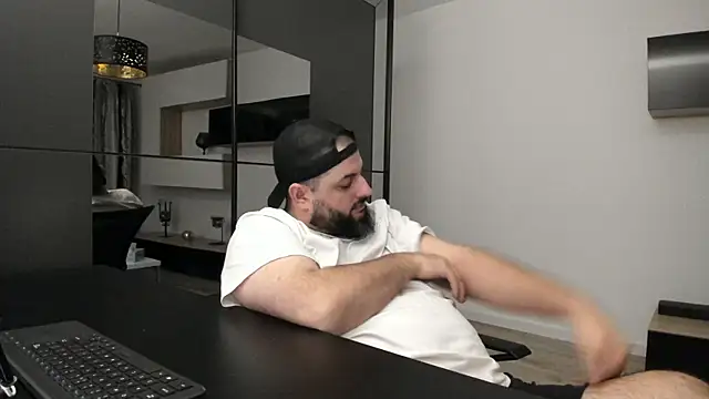 Snapshot of DravenPeak chatting on October 28, 11:29 pm DravenPeak online show from October 28, 11:29 pm