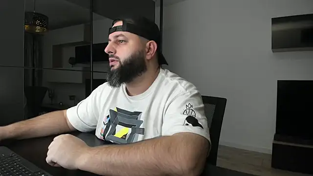 Snapshot of DravenPeak chatting on January 8, 7:05 pm DravenPeak online show from January 8, 7:05 pm