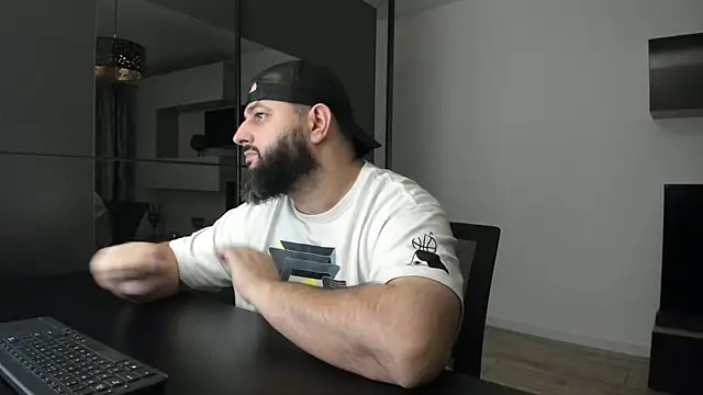 Snapshot of DravenPeak chatting on January 15, 8:45 pm DravenPeak online show from January 15, 8:45 pm