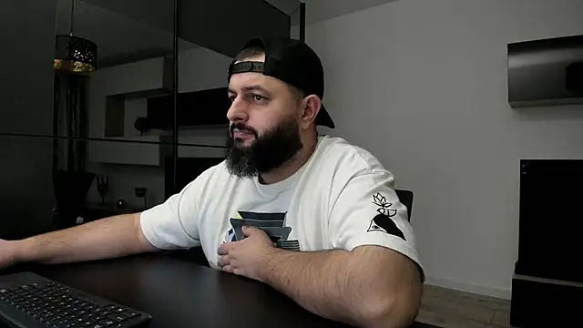 Snapshot of DravenPeak chatting on January 31, 9:02 pm DravenPeak online show from January 31, 9:02 pm