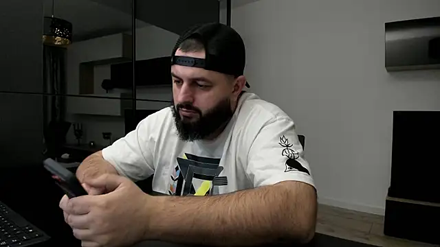 Snapshot of DravenPeak chatting on February 3, 7:41 pm DravenPeak online show from February 3, 7:41 pm