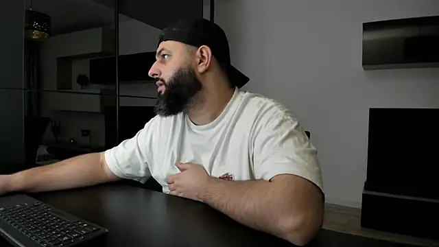 Snapshot of DravenPeak chatting on February 18, 8:49 pm DravenPeak online show from February 18, 8:49 pm