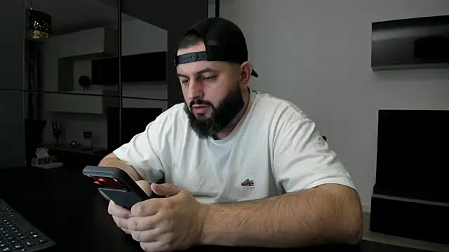 Snapshot of DravenPeak chatting on February 19, 8:49 pm DravenPeak online show from February 19, 8:49 pm