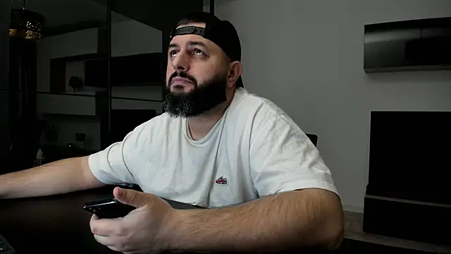 Snapshot of DravenPeak chatting on February 24, 8:07 pm DravenPeak online show from February 24, 8:07 pm