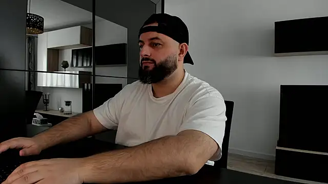 Snapshot of DravenPeak chatting on March 4, 11:49 am DravenPeak online show from March 4, 11:49 am