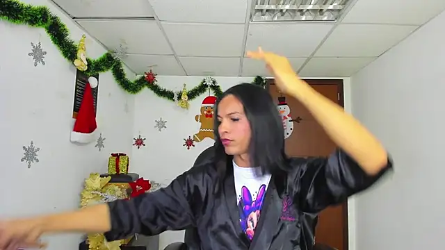 Aisha hotts777 online show from December 23, 8:01 am