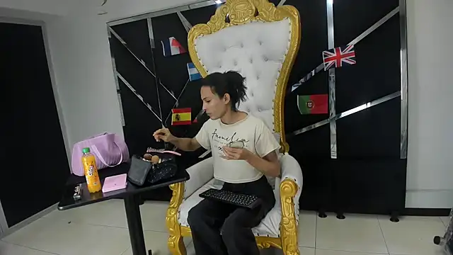 Snapshot of Aisha_hotts777 chatting on July 15, 7:08 pm Aisha hotts777 online show from July 15, 7:08 pm