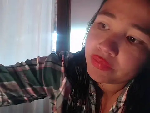 Snapshot of magiadeisis chatting on March 5, 2:13 pm magiadeisis online show from March 5, 2:13 pm