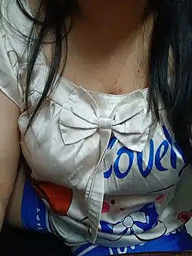 Snapshot of _Babyrose_ chatting on July 27, 5:09 pm Babyrose online show from July 27, 5:09 pm