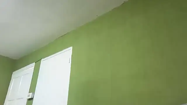 Liaprettygirl online show from February 5, 7:29 pm