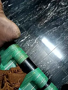 Snapshot of dolphiinn chatting on November 4, 5:34 pm dolphiinn online show from November 4, 5:34 pm