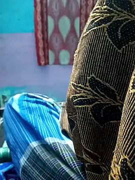 Snapshot of dolphiinn chatting on November 29, 3:48 pm dolphiinn online show from November 29, 3:48 pm