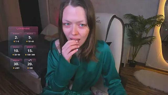 Lunar Lily online show from February 5, 5:45 am