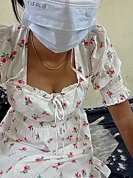 Snapshot of izha5751 chatting on September 18, 5:26 pm izha5751 online show from September 18, 5:26 pm